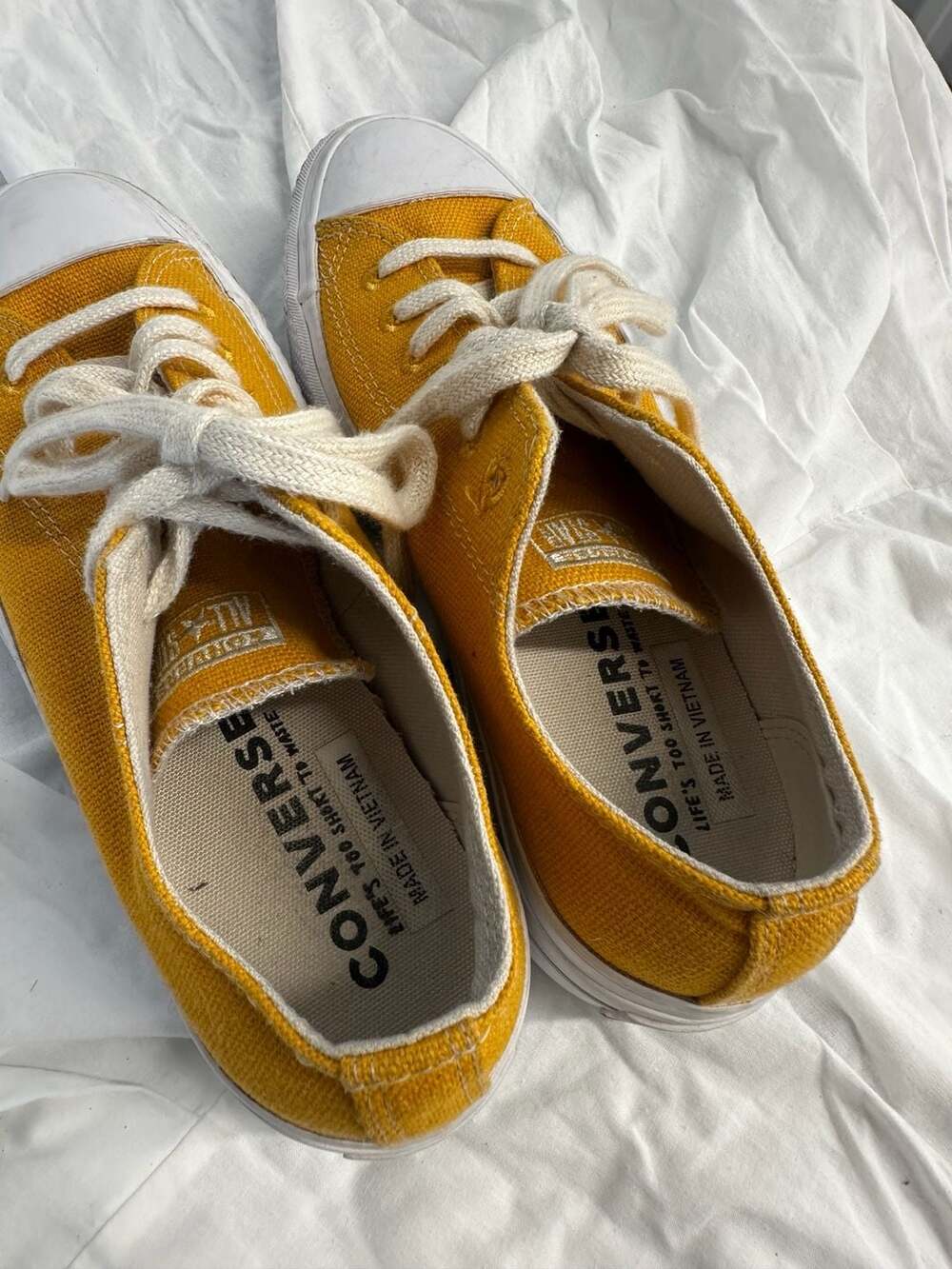 Converse - Picture 2 of 7